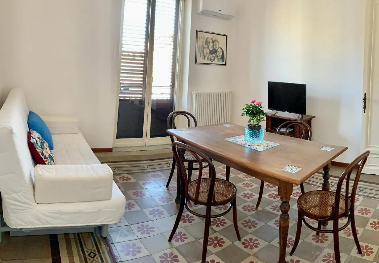 Suite Dreams Politeama Palermo 0*,