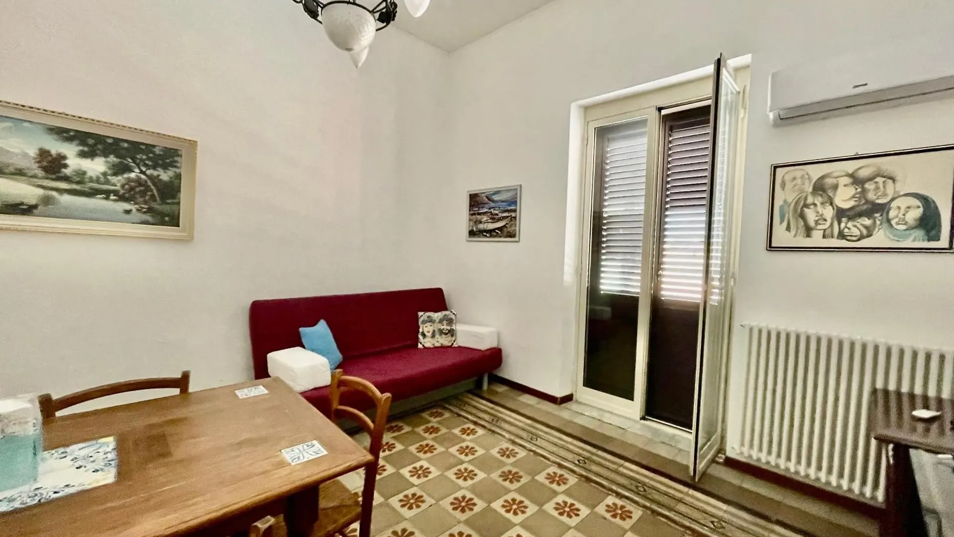 Suite Dreams Politeama Palermo 0*,